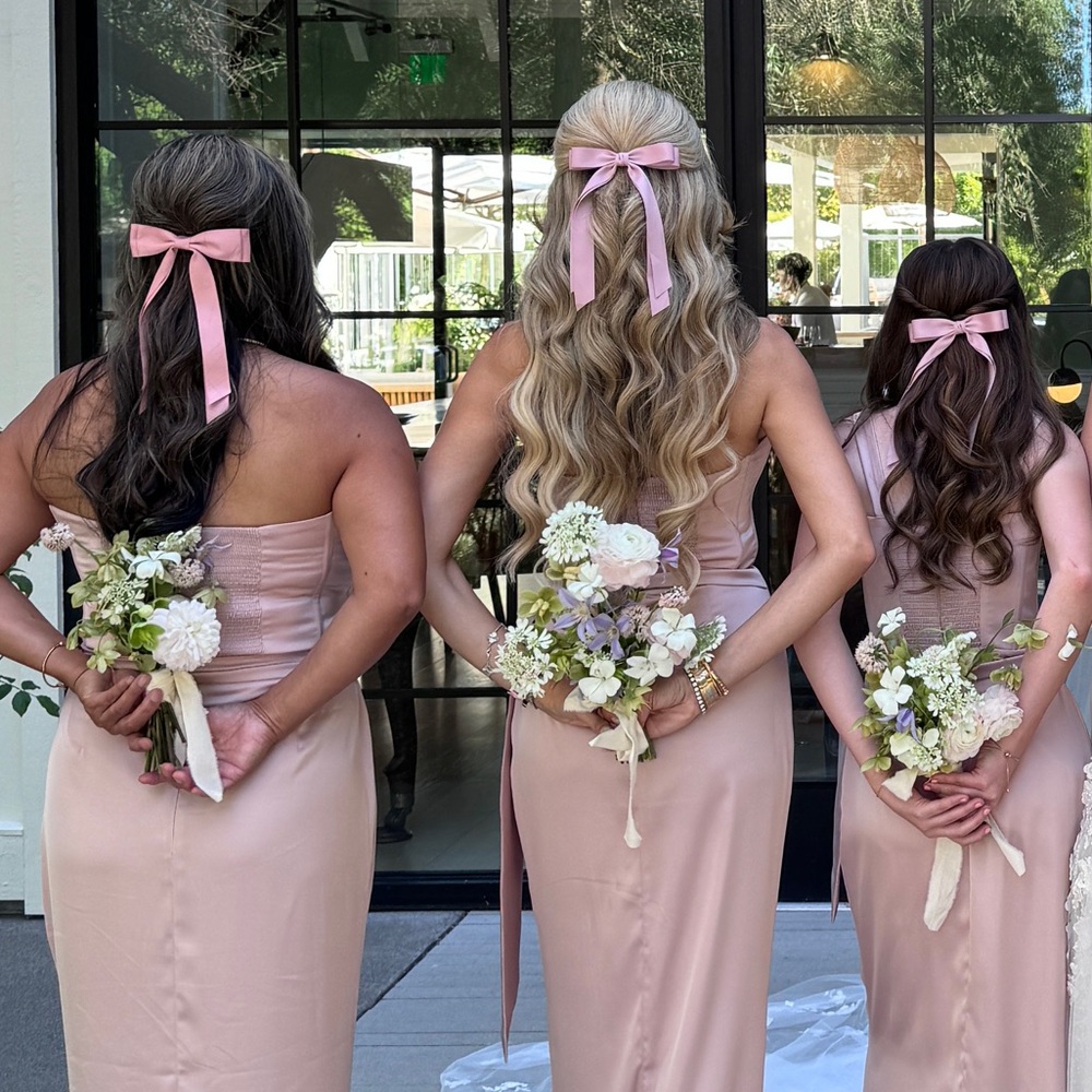 SASHI hair bow in pink